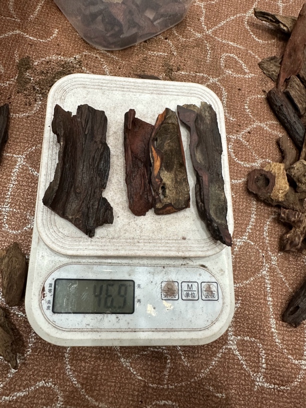 红黄色片片料47克