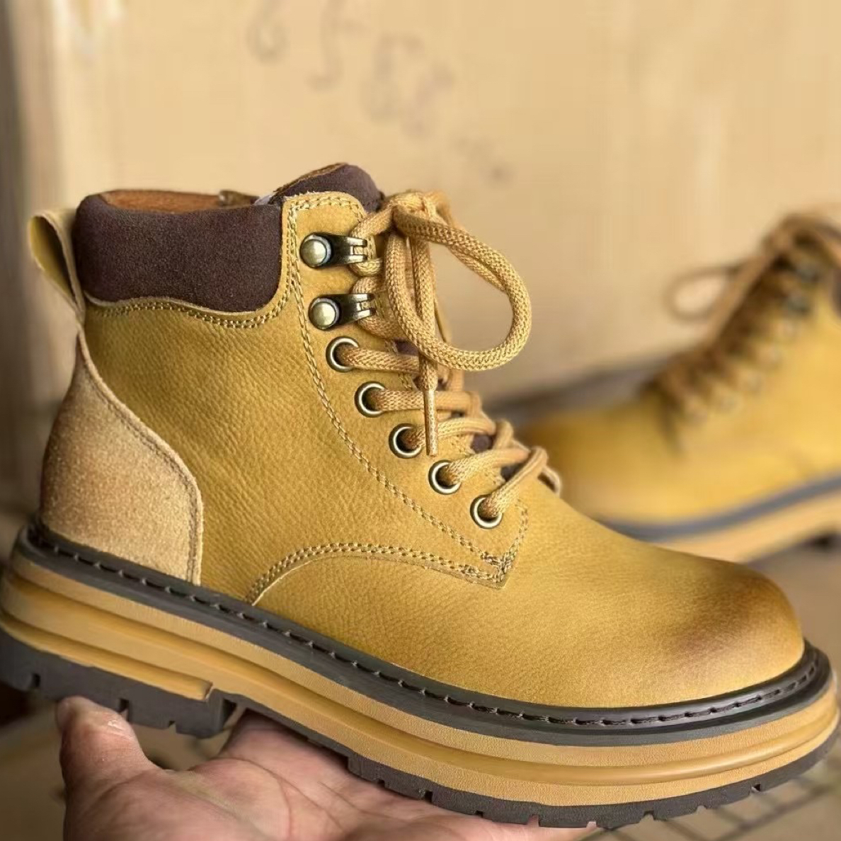 真皮时尚百搭复古大头女士马丁靴低跟春秋注压胶粘厚底英伦风靴子