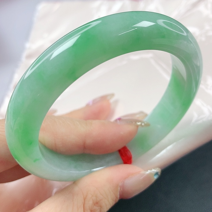 未镶嵌手镯翡翠，771