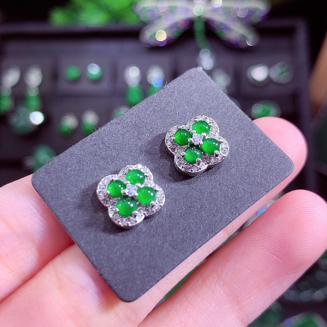 颈饰未镶嵌翡翠天然