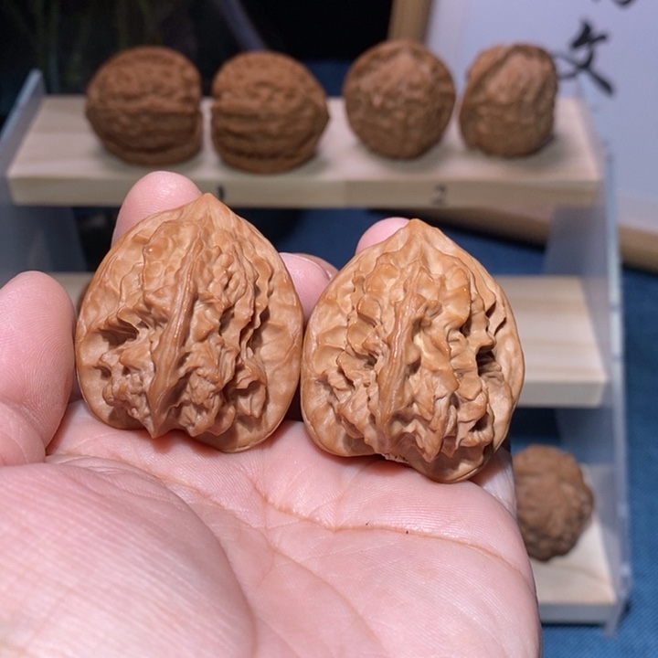 文玩核桃吊坠全品龙骨