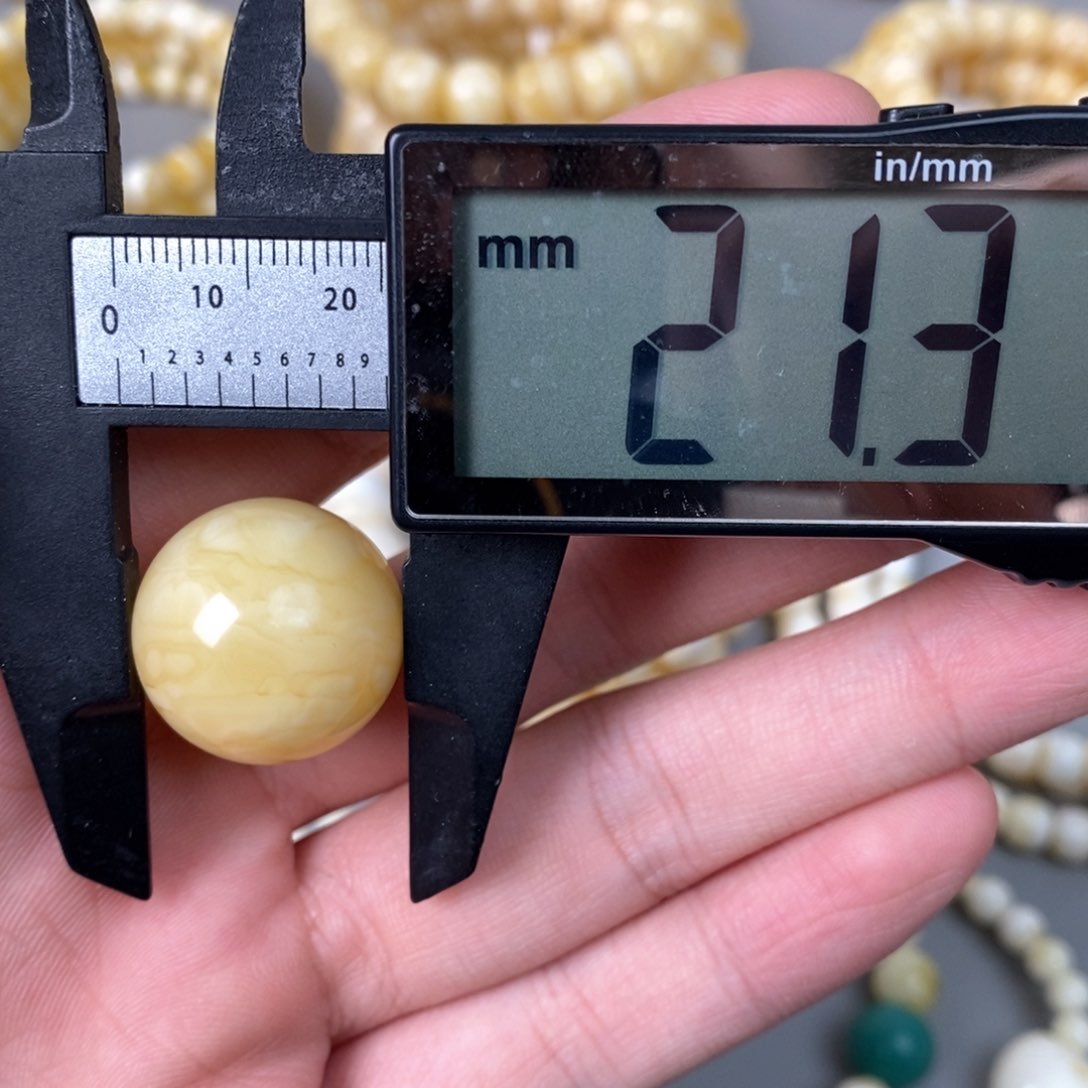 蜜蜡珠宝奇石未镶嵌