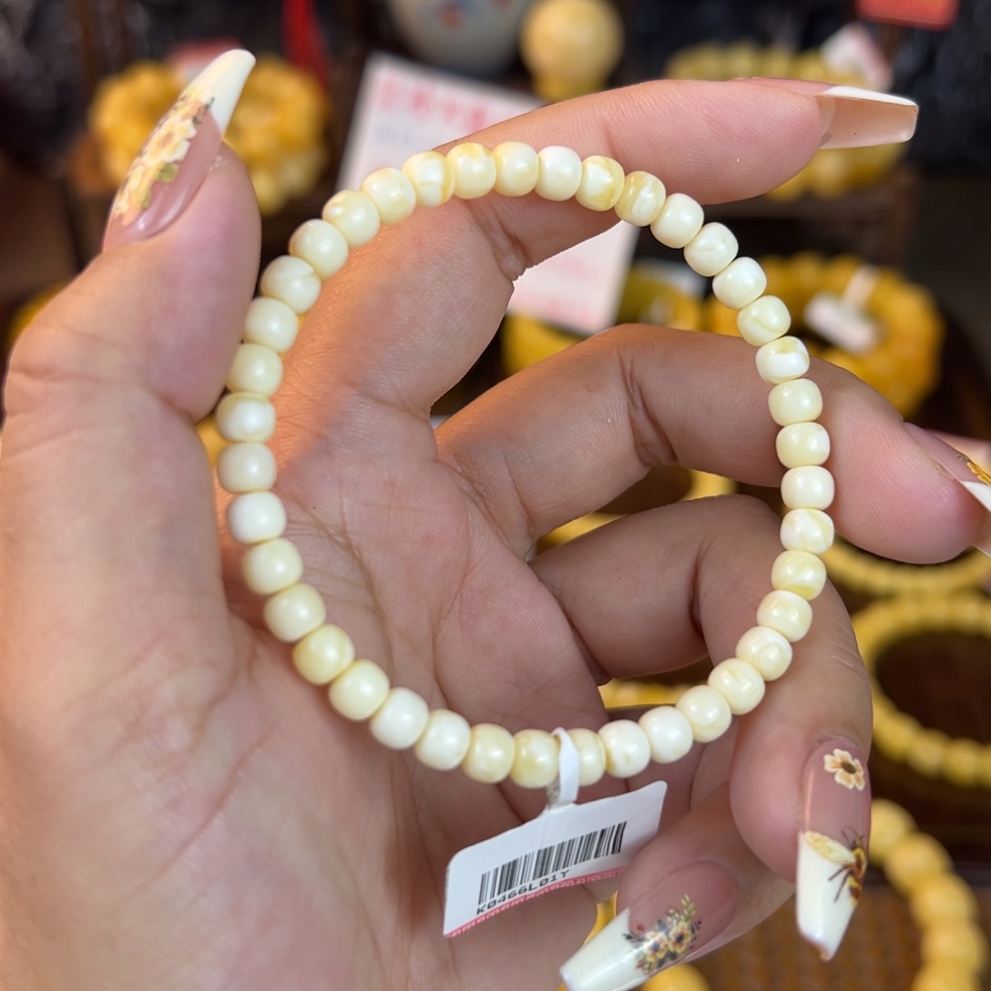 琥珀裸石未镶嵌mmnbbbbbbbbb