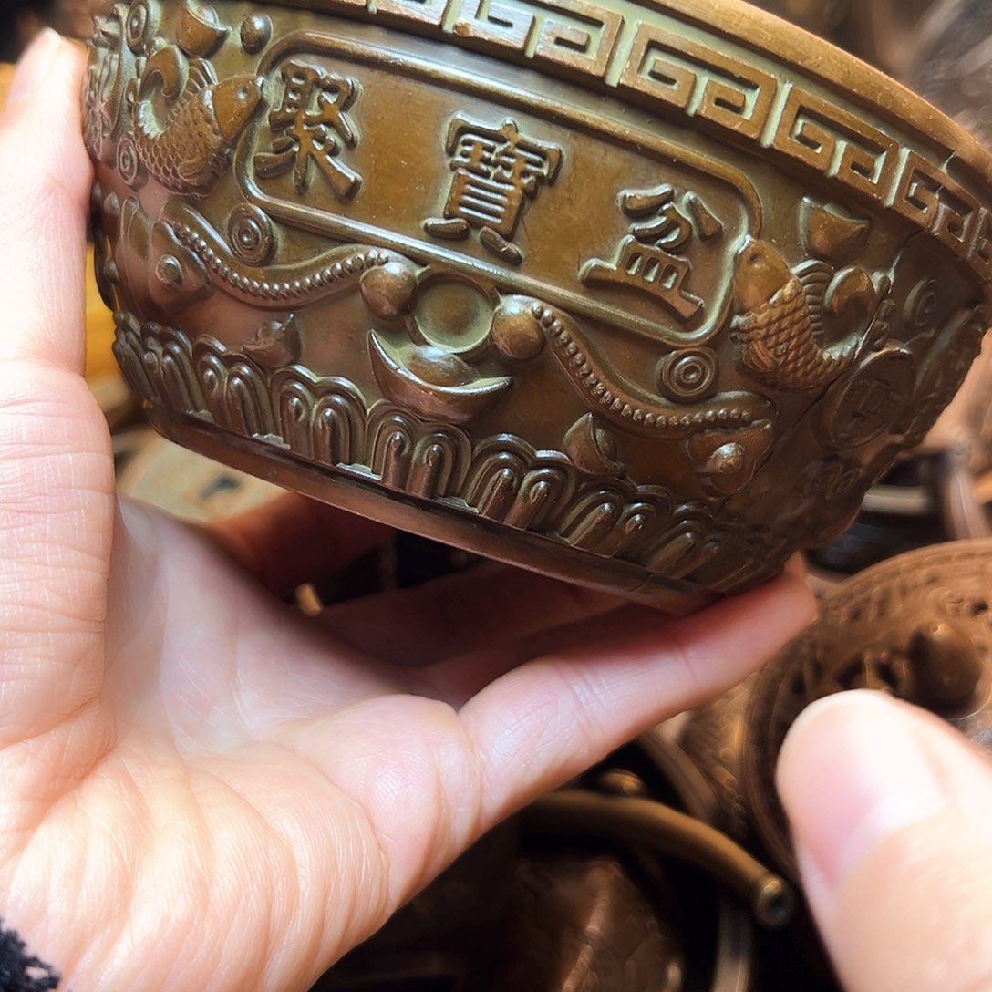 精美铜器工艺品等