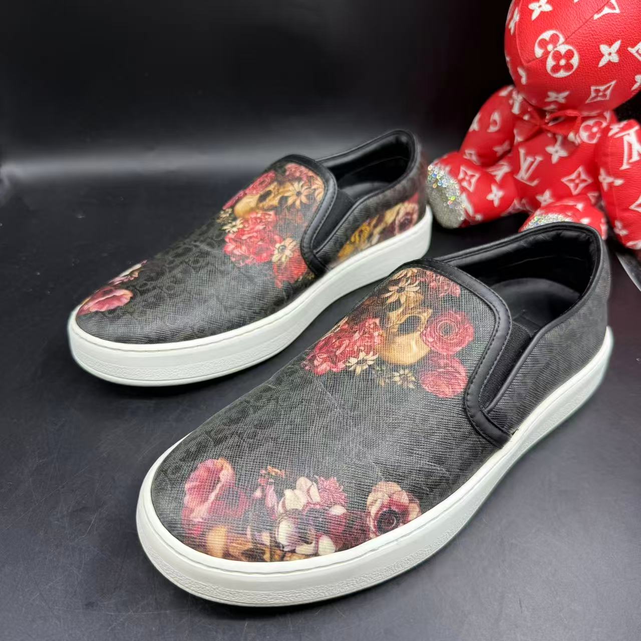 95新 DIOR/迪奥 男士黑色暗纹花卉一脚蹬板鞋40欧码 ddm2483