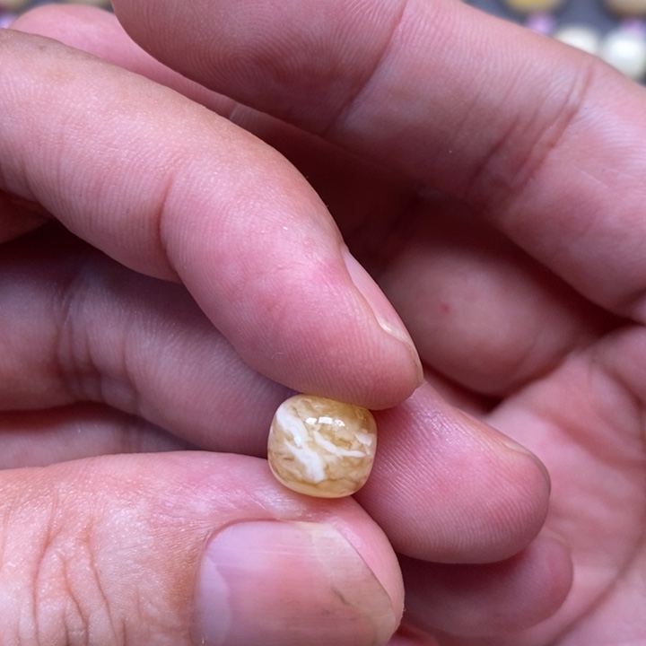 春***情未镶嵌琥珀裸石老型