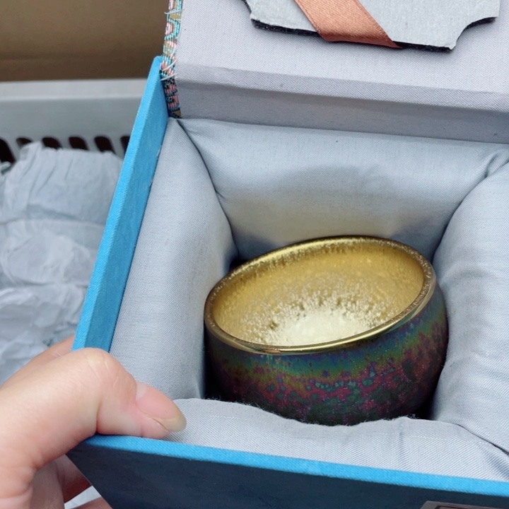 茶盏彩麒麟禅定配礼盒