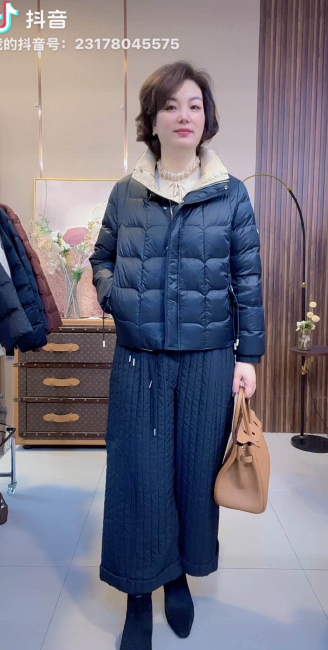 《林李上新》51006时尚舒适减龄短款冬季休闲百搭女90鸭绒羽绒服