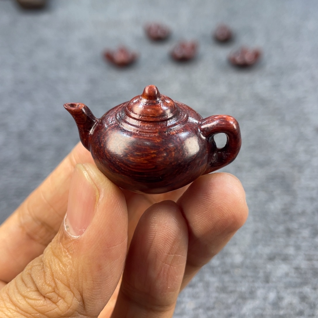 非洲紫檀（红花梨）到手一个，把把壶