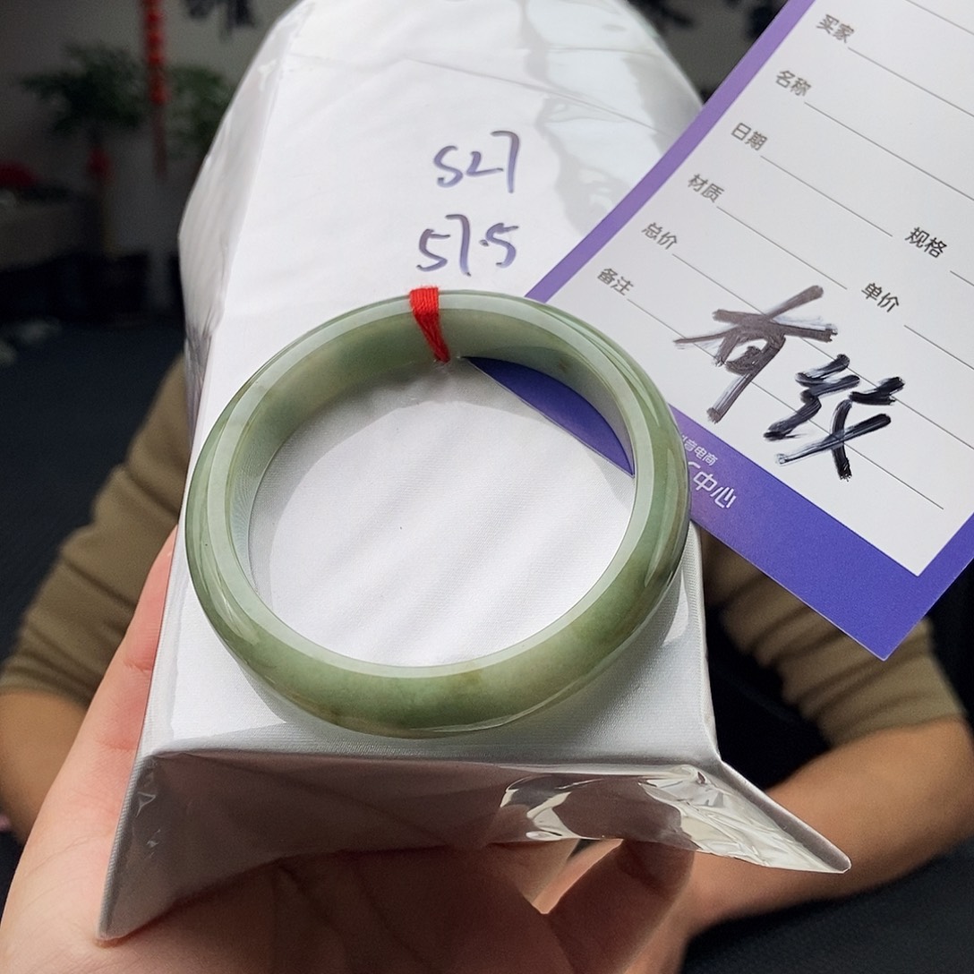 翡翠手镯未镶嵌拍一发一