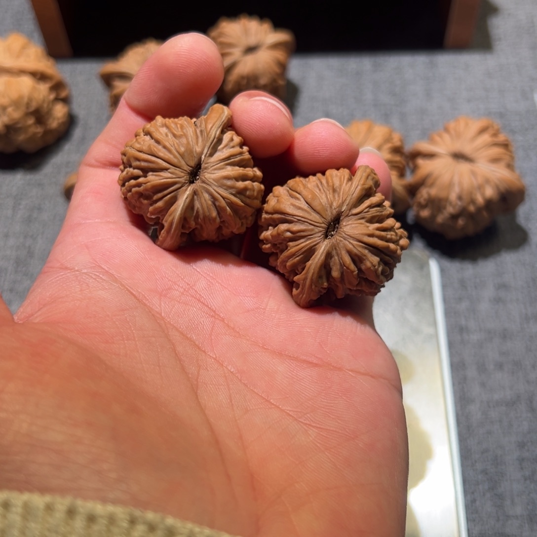 文玩核桃把件某*某35汉高