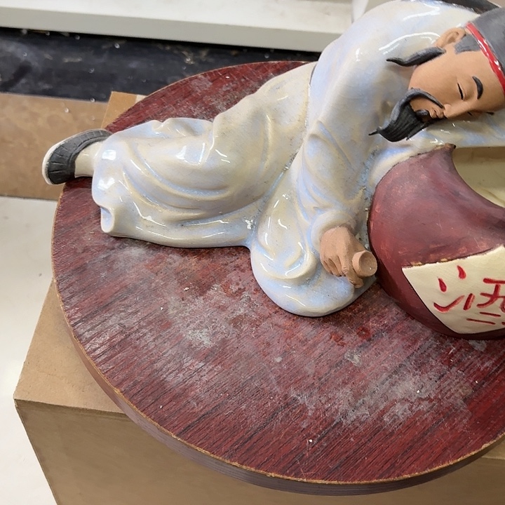 红***典有机玻璃陶瓷摆件