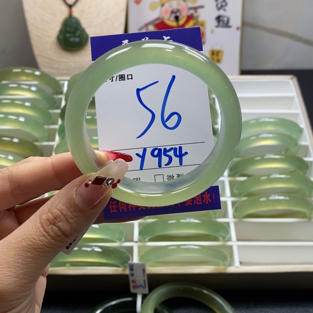 蛇纹石玉手镯未镶嵌柒**糖