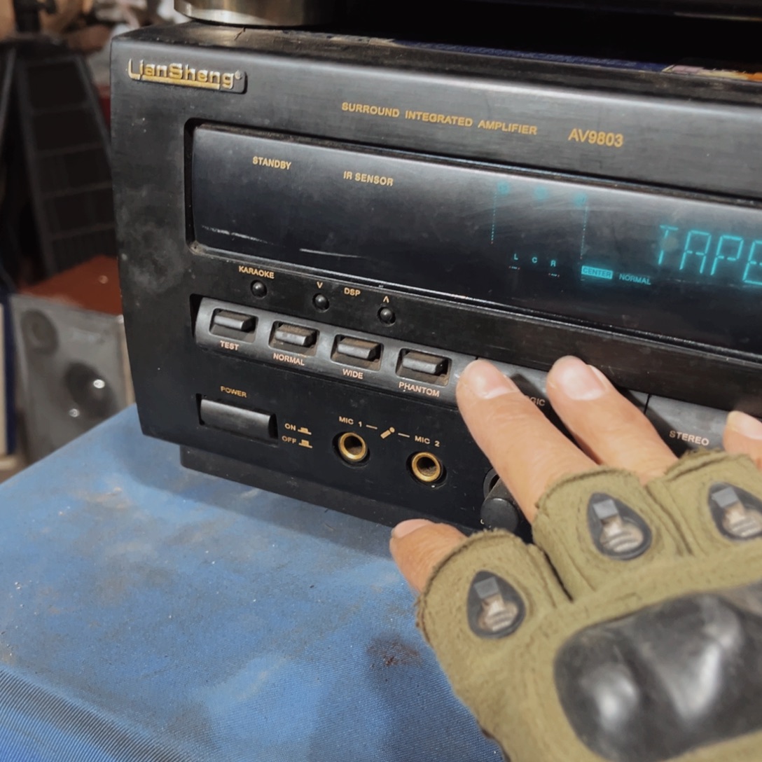 8新连声功放一个包邮，出声，按键不灵，包邮，品相不好