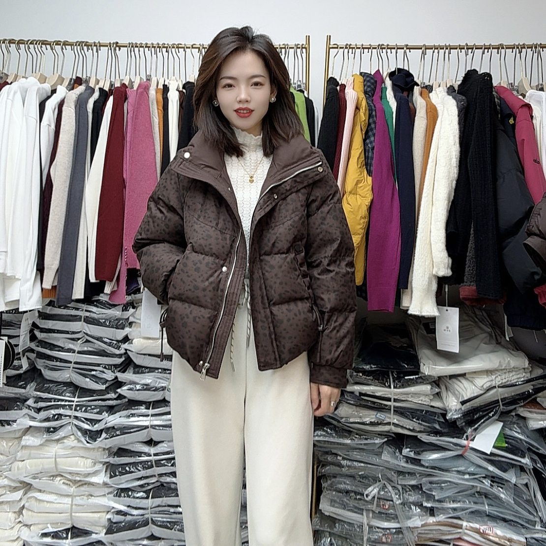 25915 豹纹设计感时尚气质休闲百搭羽绒服