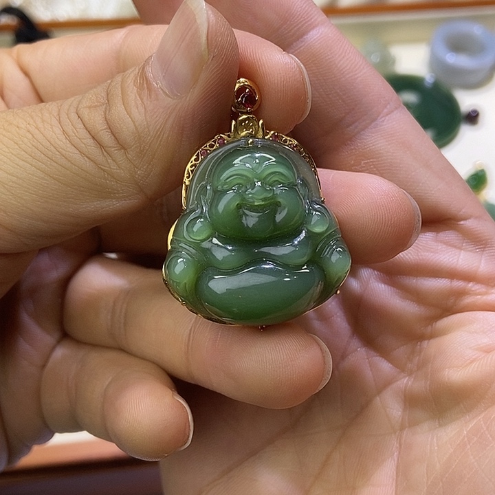 和田玉（碧玉）18K金镶嵌颈饰