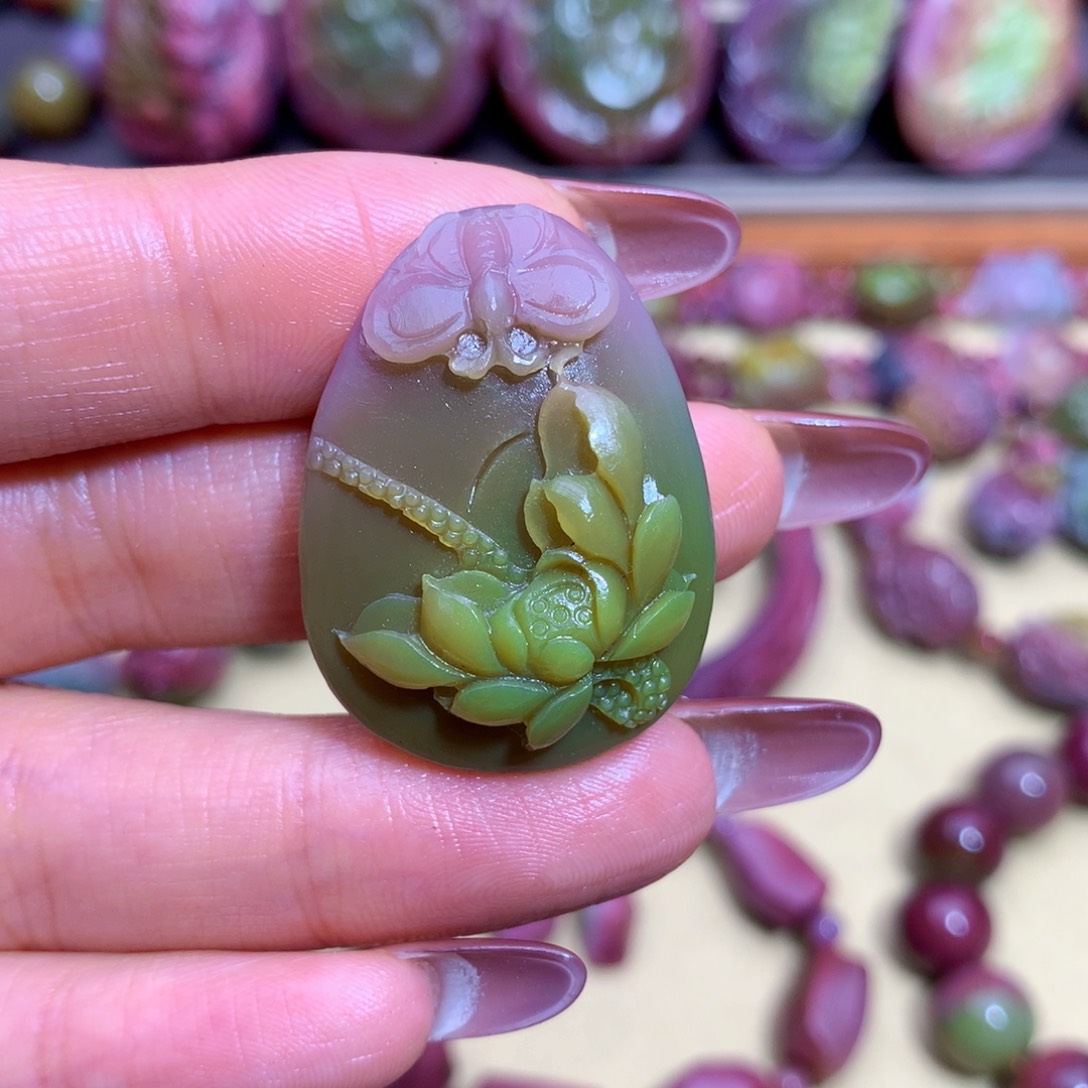 玛瑙挂件未镶嵌盐源定制