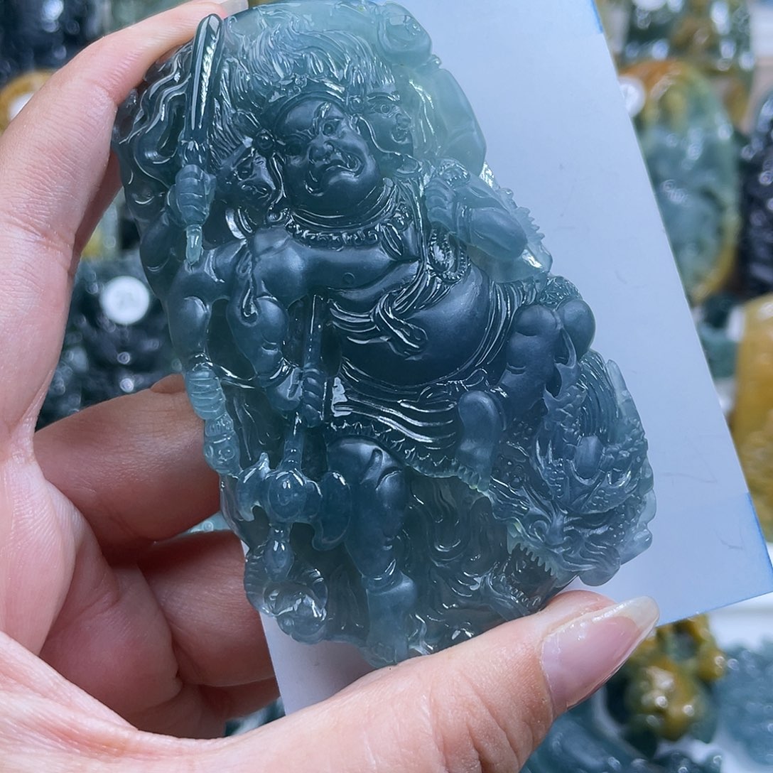 神***扬翡翠未镶嵌颈饰翡翠