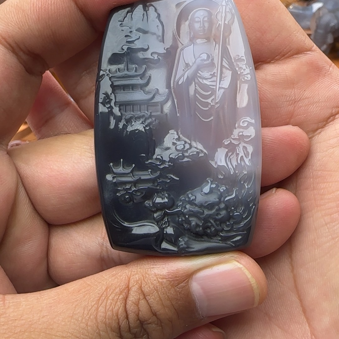 仕***途玛瑙/玉髓未镶嵌颈饰