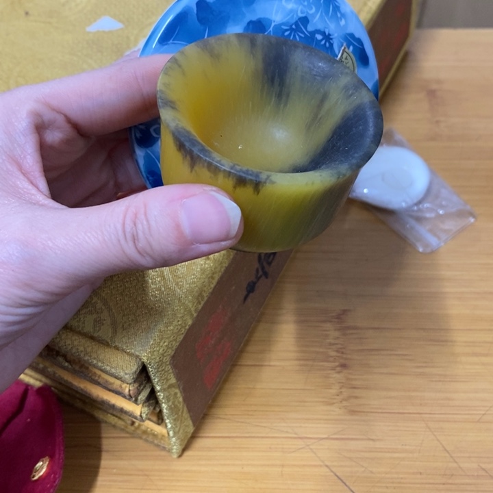 摆件中古工艺品一个