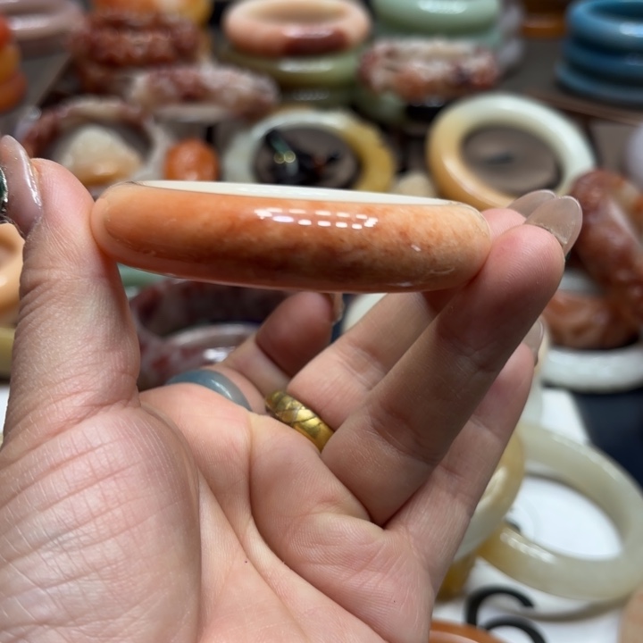 小***³石英岩玉合金颈饰