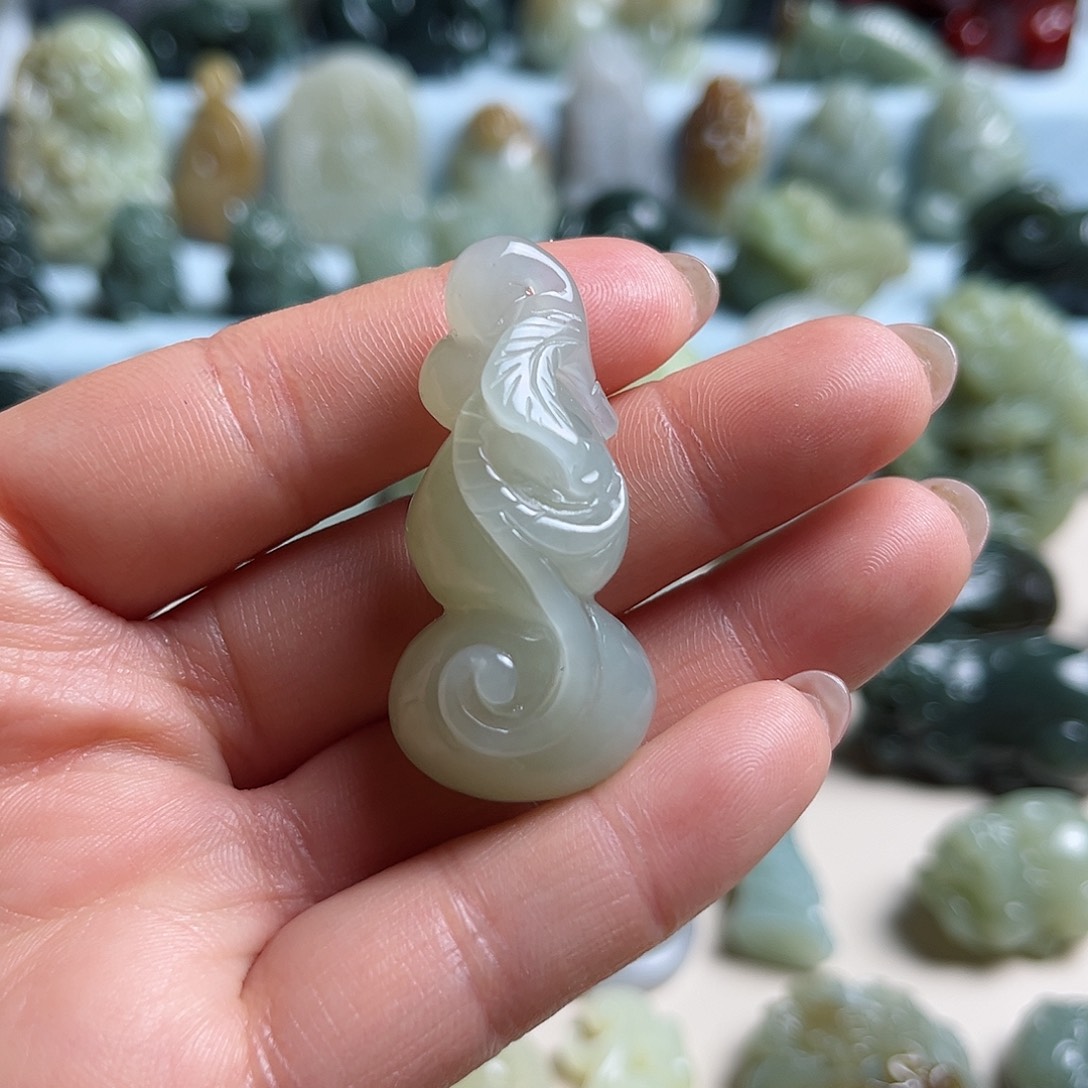 和田玉未镶嵌挂件