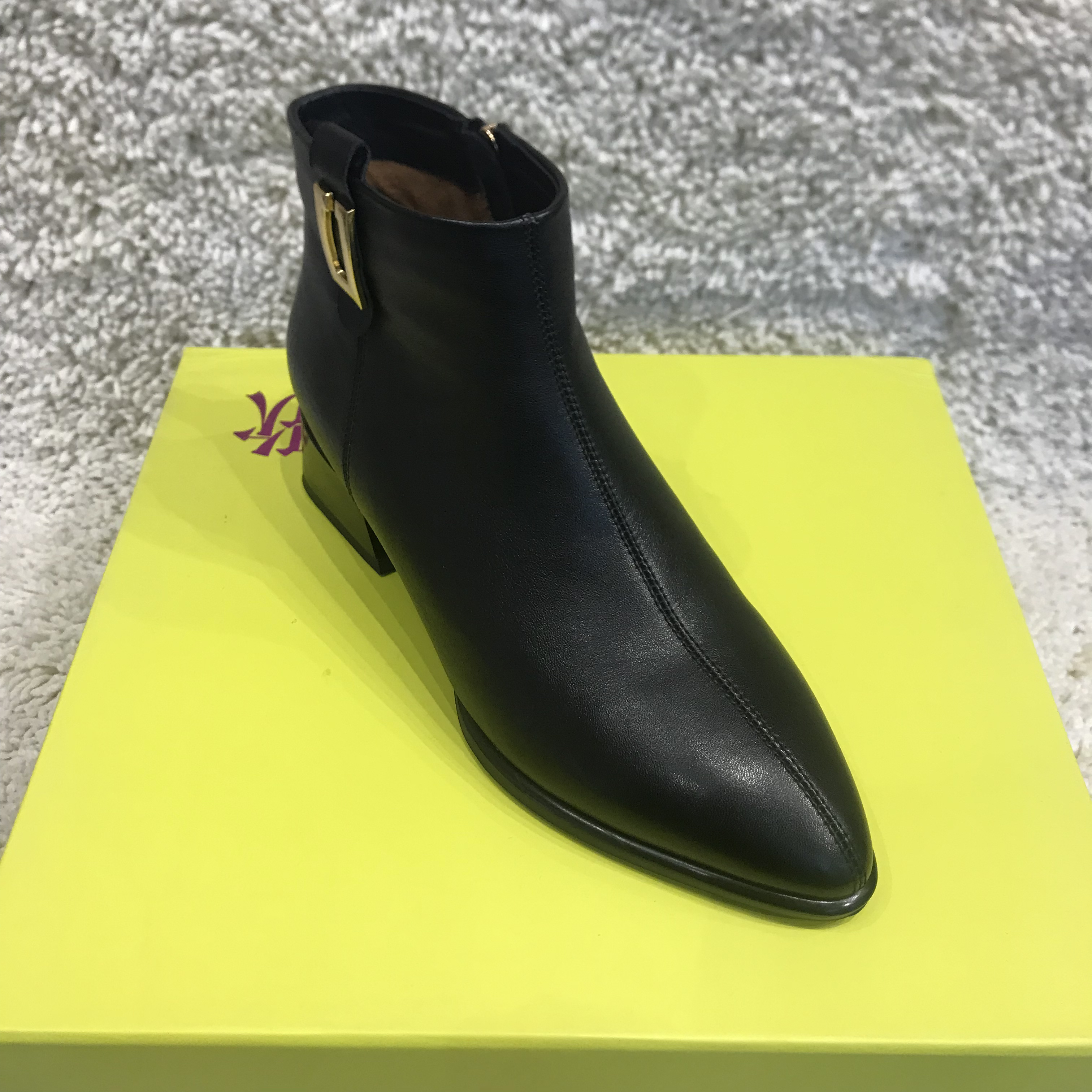 粗跟冬低跟女尖头短靴方头女士黑色时尚百搭中跟