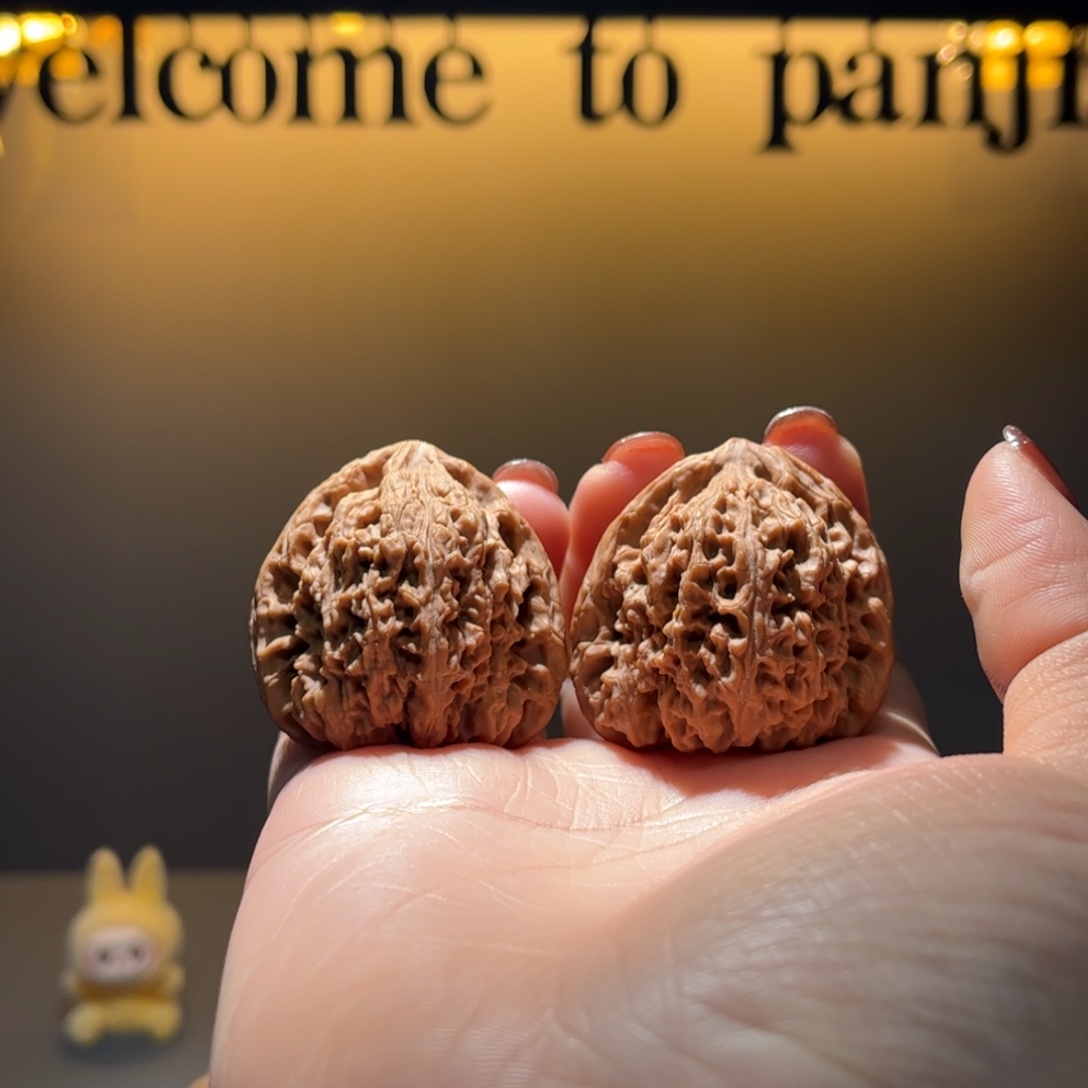 啊***哈文玩核桃吊坠南将