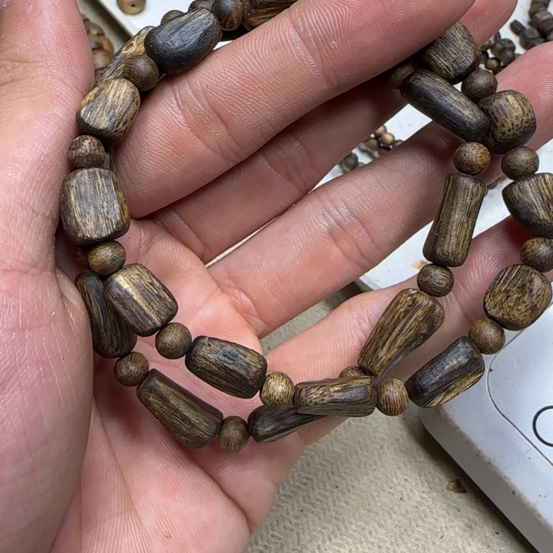 沉香沉香碎屑奇楠沉香树心单圈4g多样性发一条