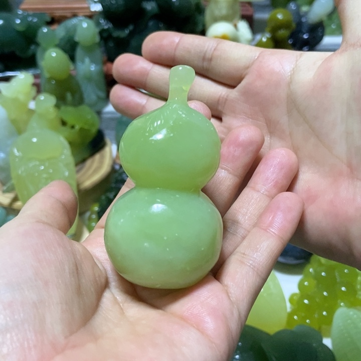 【闪购商品】蛇纹石玉把件未镶嵌