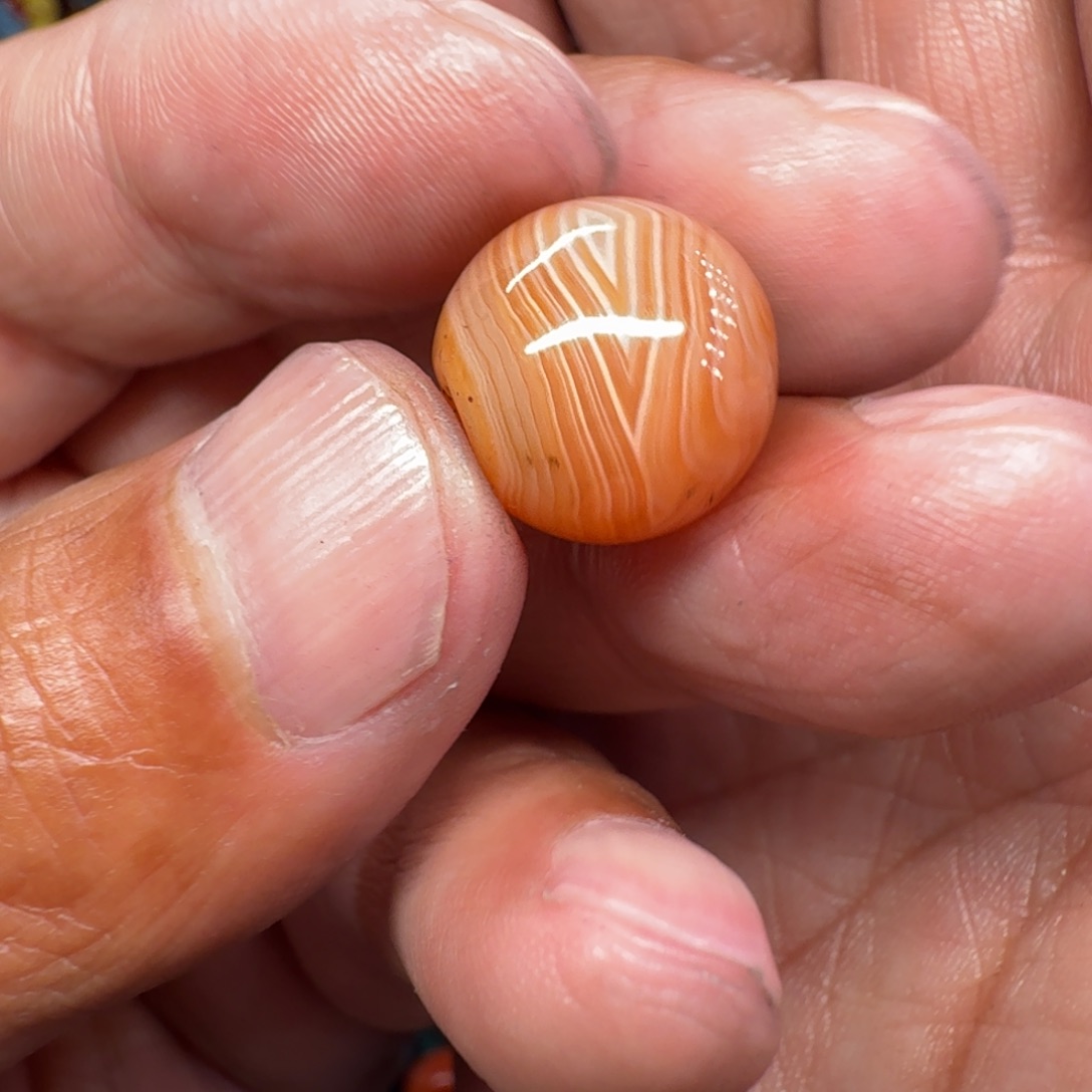 出***e玛瑙/玉髓未镶嵌颈饰