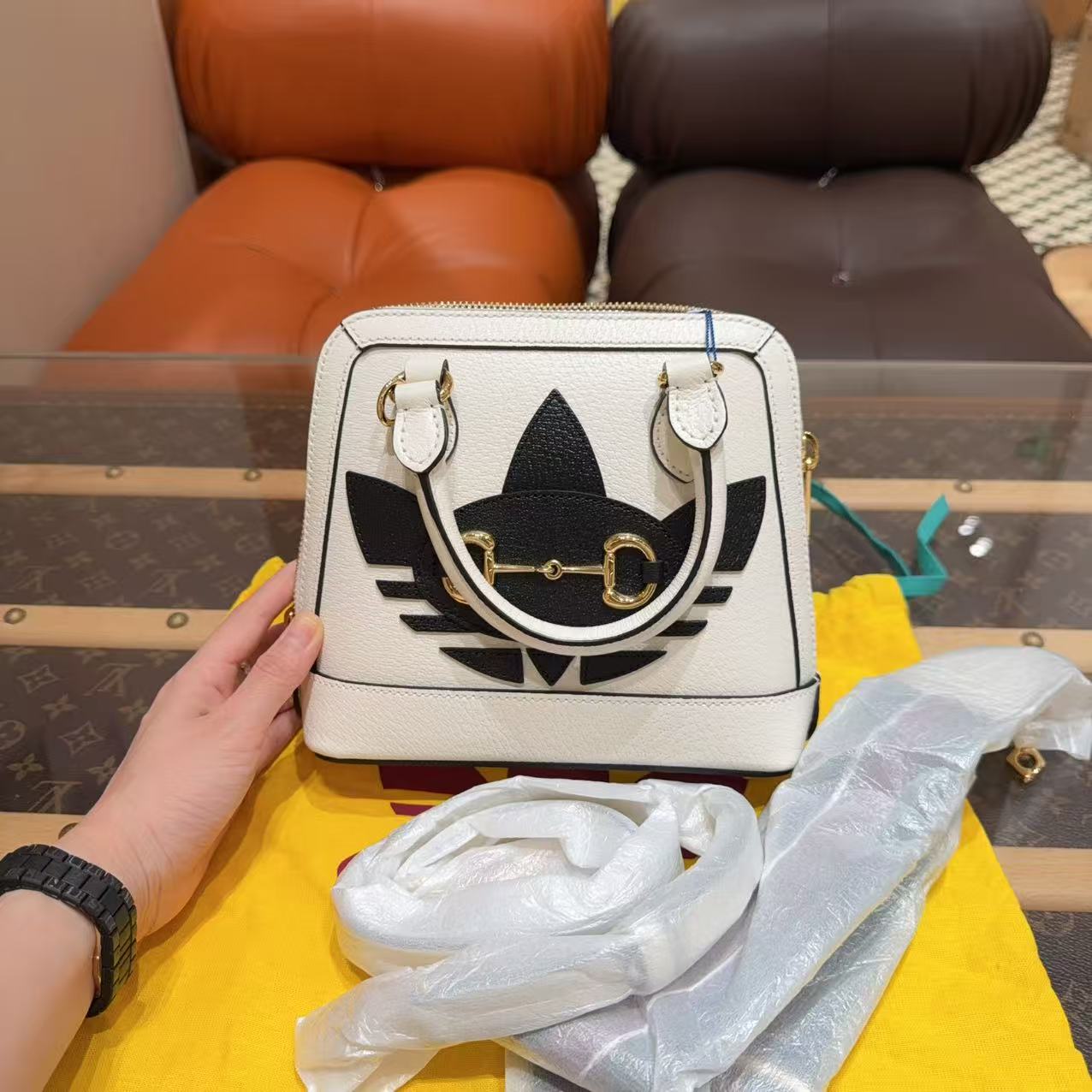 95新 GUCCI/古驰 Gucci &Adidas联名熊猫拼色贝壳包