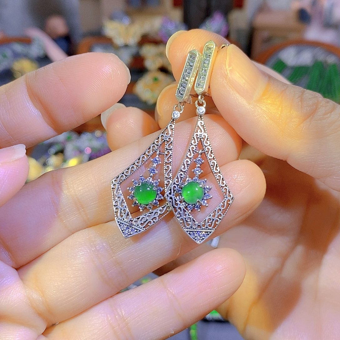 颈饰银S925镶嵌翡翠