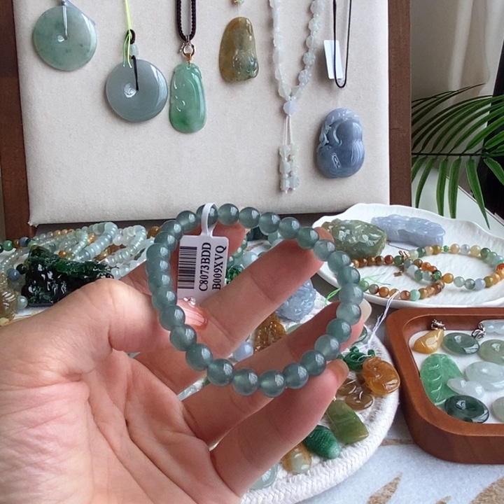 翡翠未镶嵌颈饰冰蓝手串