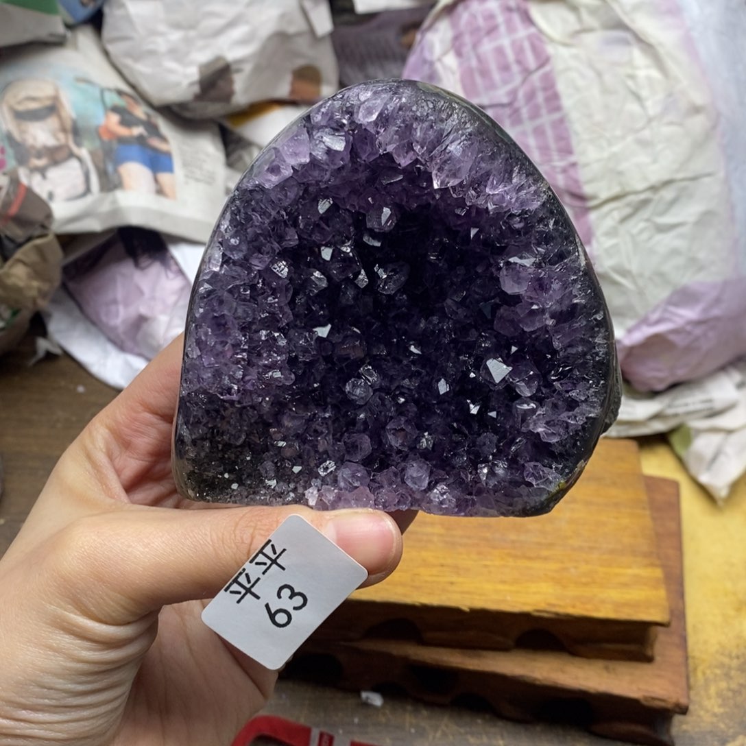 紫晶乌拉圭未镶嵌