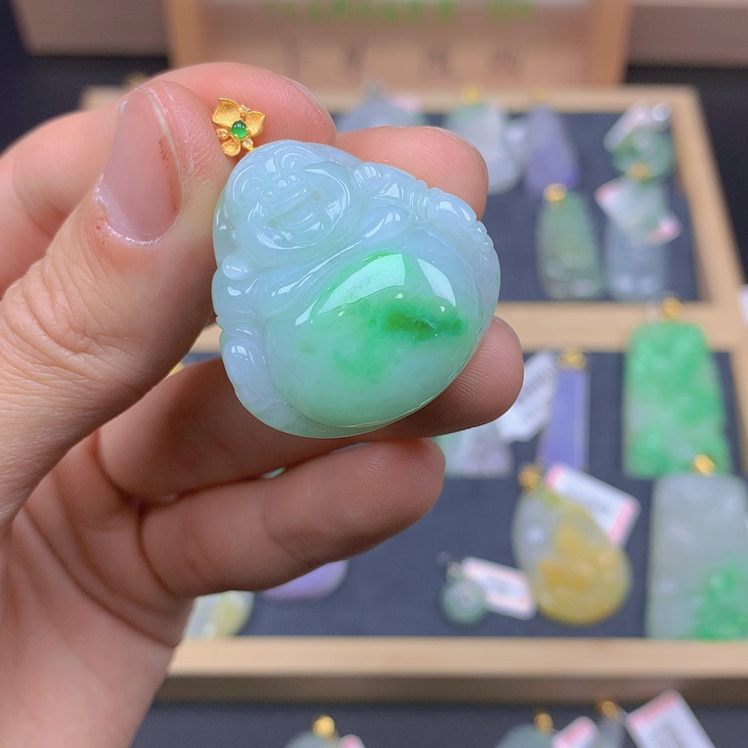 翡翠颈饰18K金镶嵌翡翠