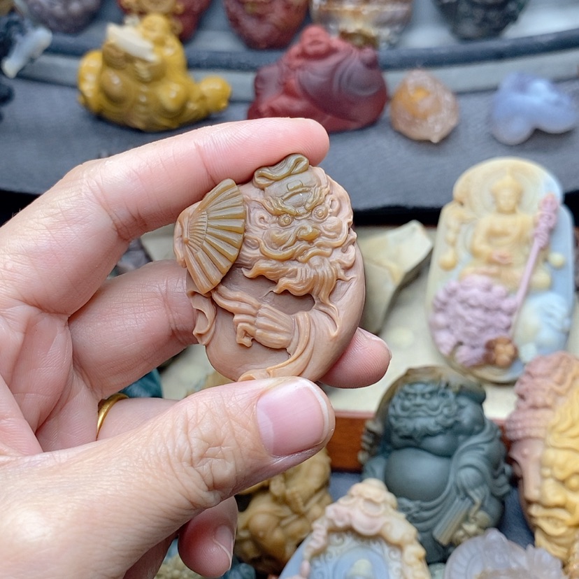 【闪购商品】定制石英质玉吊坠未镶嵌