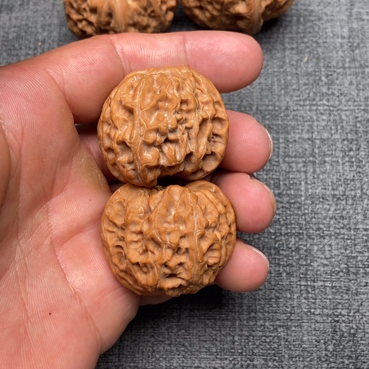 把件文玩核桃黑*苹果园黑毛