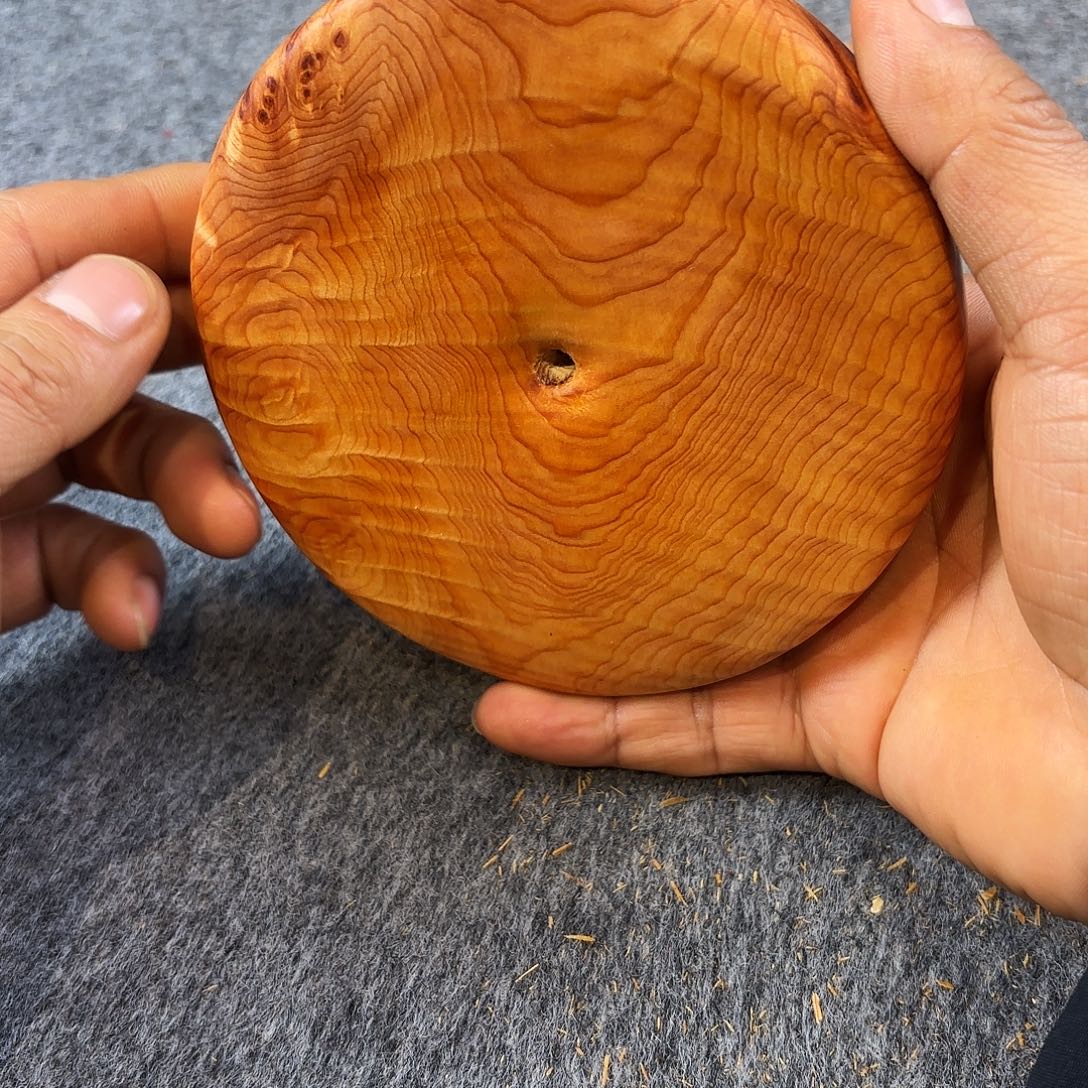 崖柏金丝水波大扣子