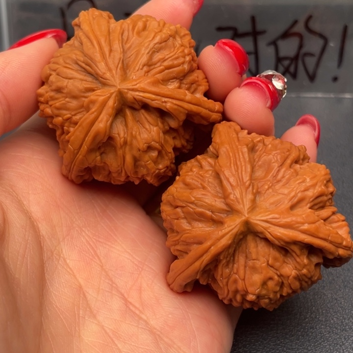 半***头吊坠文玩核桃白狮子