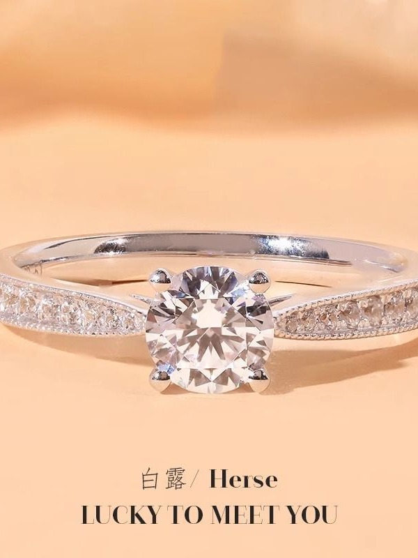 合金锆石戒指 订婚戒指女结婚戒指仿真钻戒七夕礼物领证拍摄道具