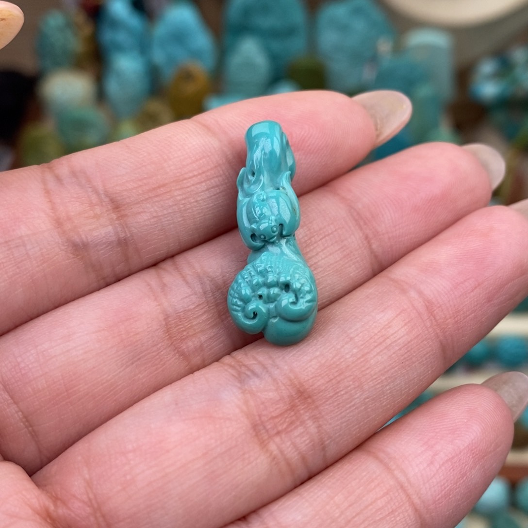 未镶嵌绿松石珠宝奇石