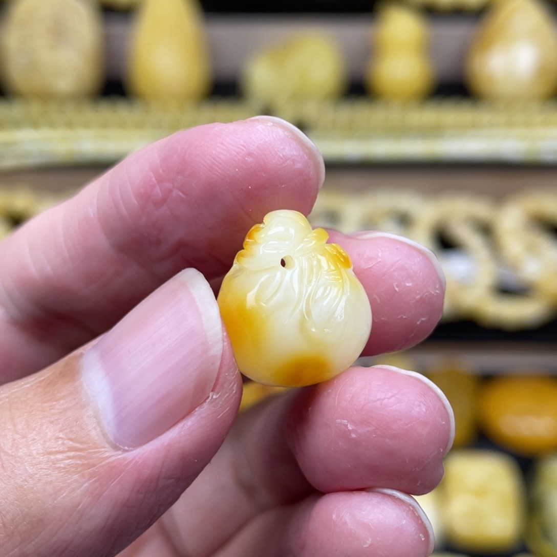 琥珀裸石未镶嵌琥珀蜜蜡