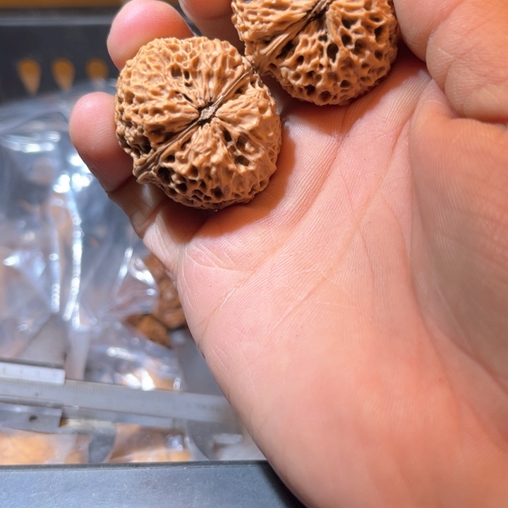 文玩核桃吊坠滇西77