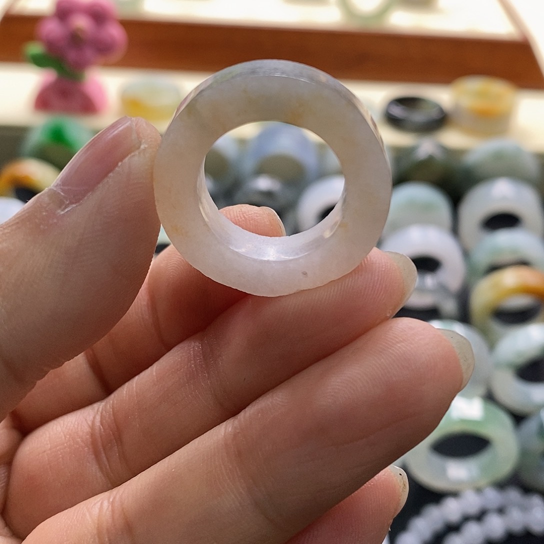 定制翡翠未镶嵌翡翠