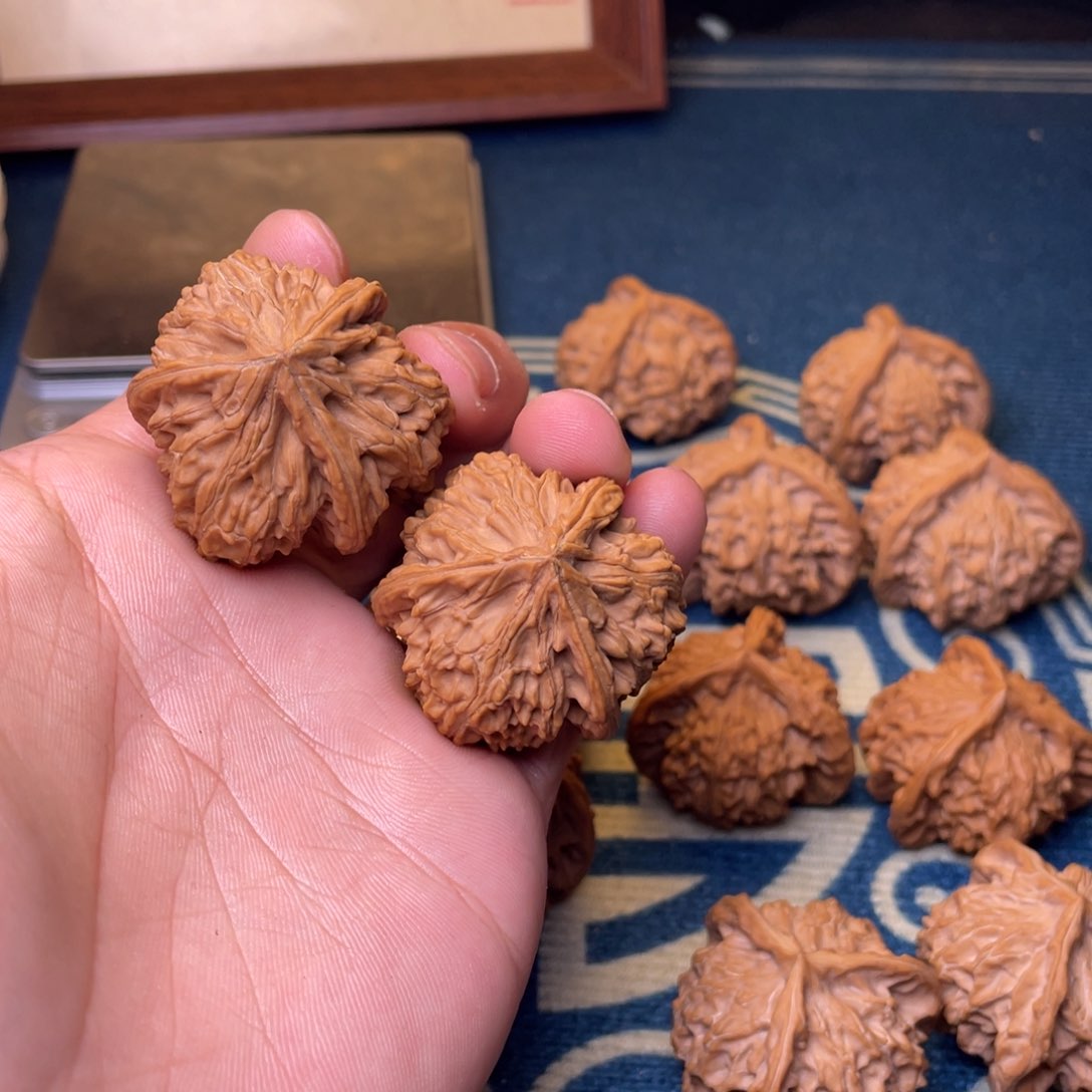 文玩核桃把件愿****文山