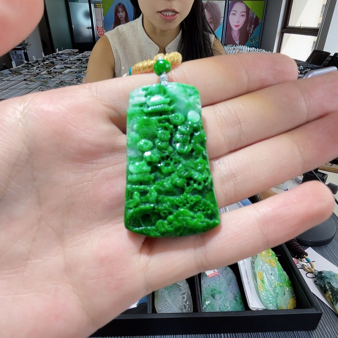 颈饰未镶嵌翡翠一