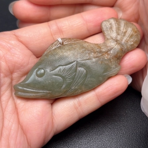 和田玉挂件未镶嵌大**痕