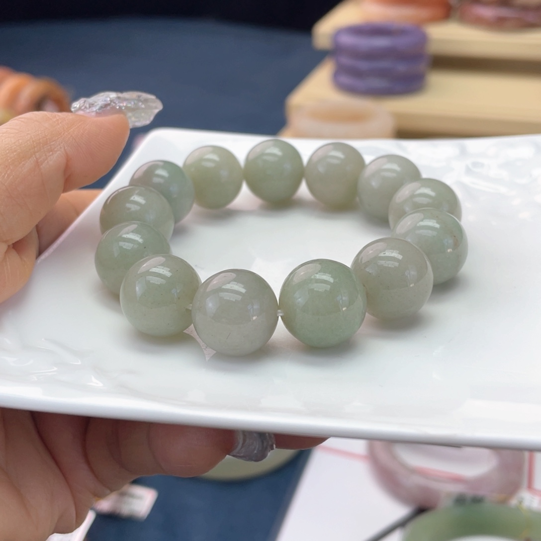 發****石英质玉未镶嵌手镯