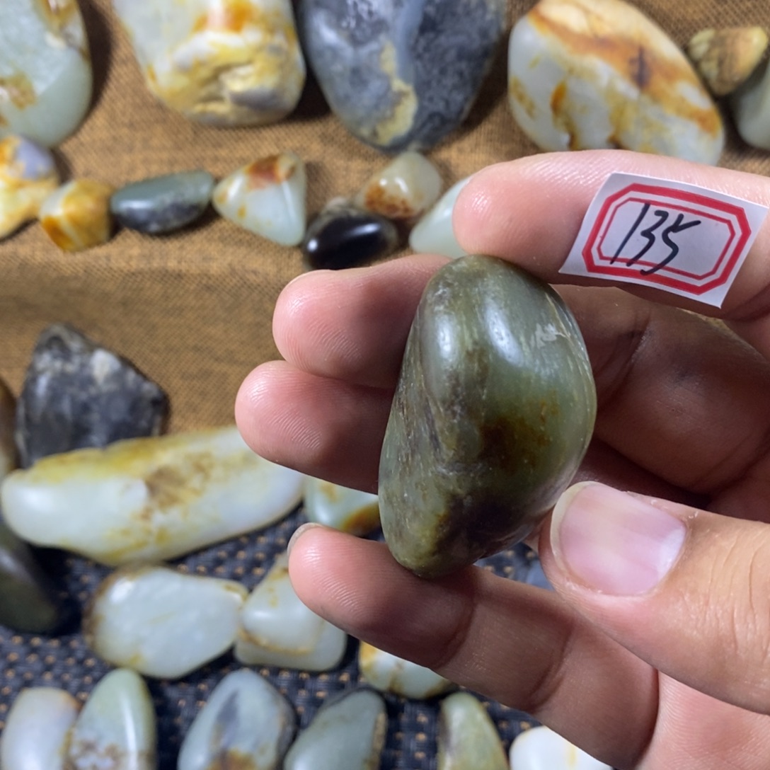和田玉（糖玉）未镶嵌挂件